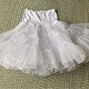 White Petticoat Tulle/ Crinoline Petticoat Size Large